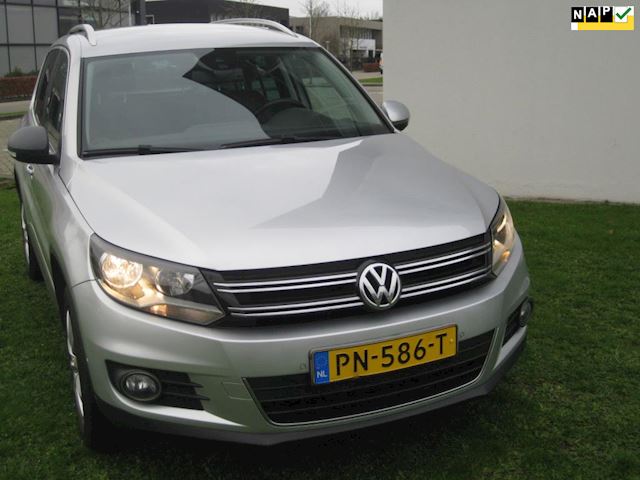 Volkswagen Tiguan 2.0 TSI Sport&Style 4Motion AUT LEDER NAVI 4x4 inr mog